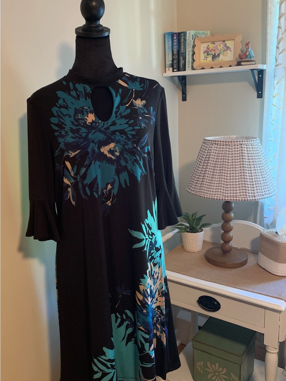 Black Floral Roz & Ali Keyhole Dress with Teal Accents